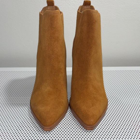 Marc Fisher Shoes - 🆕 NWOT Marc Fisher Gadri Rhum Suede Ankle Booties